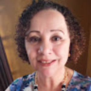 Meet your Posher, Gloria